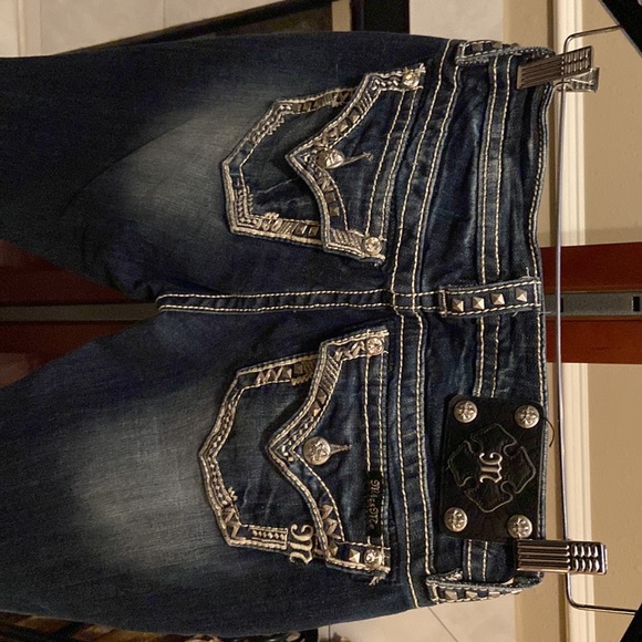 Miss Me 27. Boot cut. 34 inseam - Picture 3 of 4